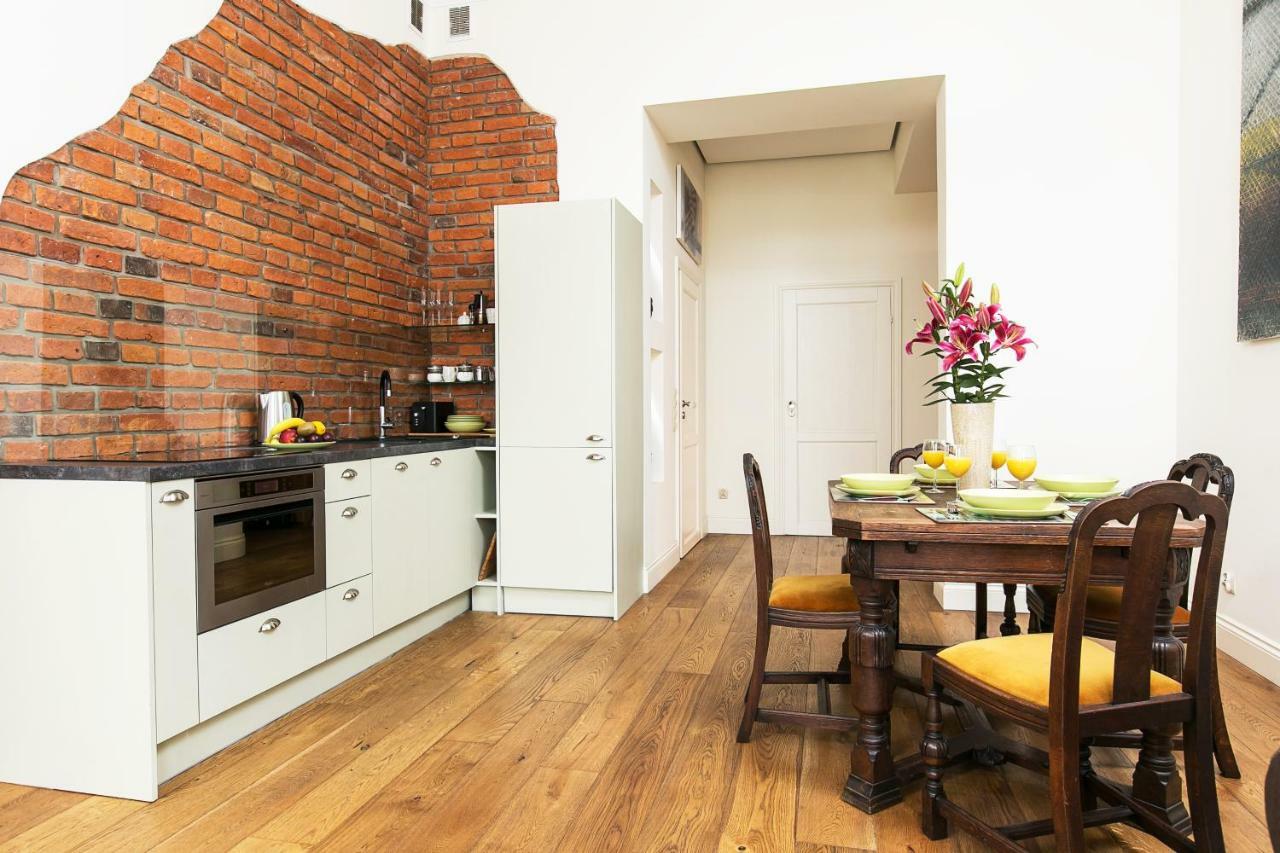 Old Town Brigue Apartment By Otium Kraków Exteriör bild