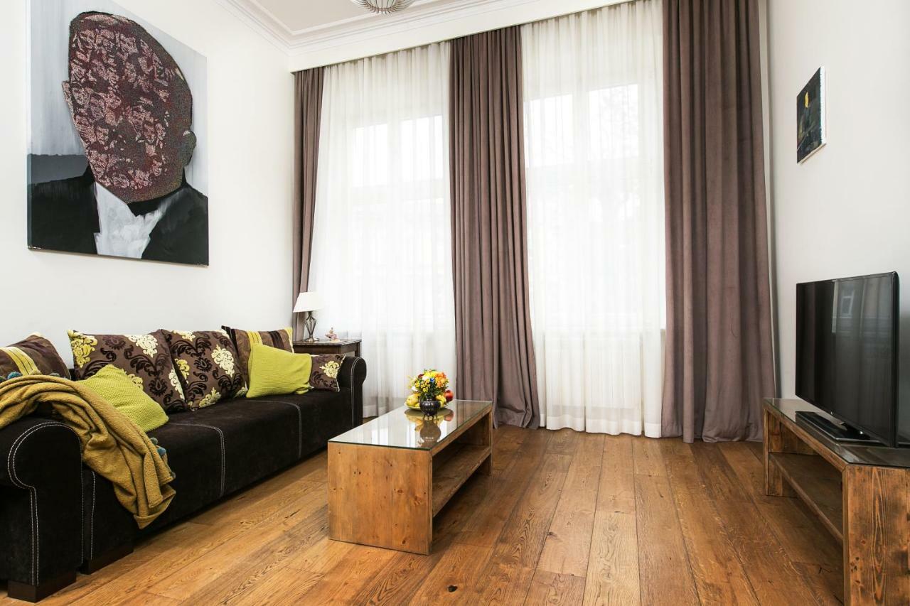 Old Town Brigue Apartment By Otium Kraków Exteriör bild