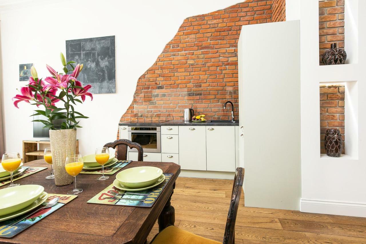 Old Town Brigue Apartment By Otium Kraków Exteriör bild