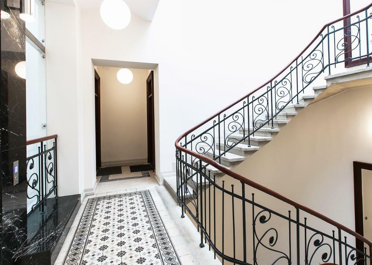 Old Town Brigue Apartment By Otium Kraków Exteriör bild